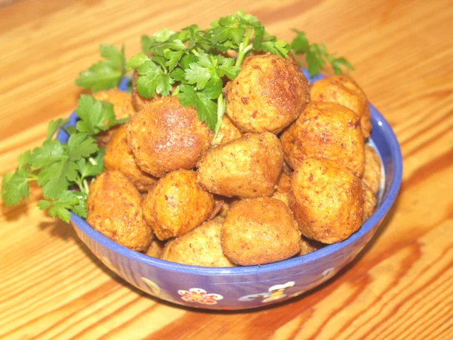 Mandel- eller nötbollar