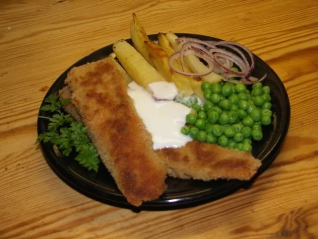 Panerade morötter med klyftpotatis