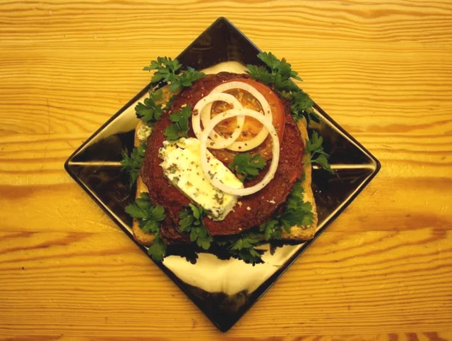 Rödbetsbiff med ädelost