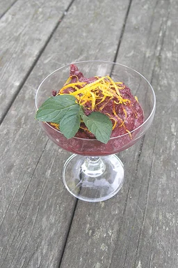 Äppelpaj med marängtäcke och Rödbetschokladmums